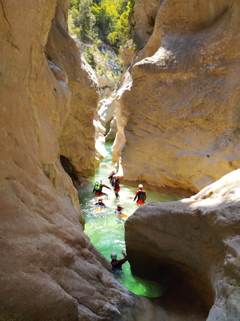 bassin dans le canyon du riolan
